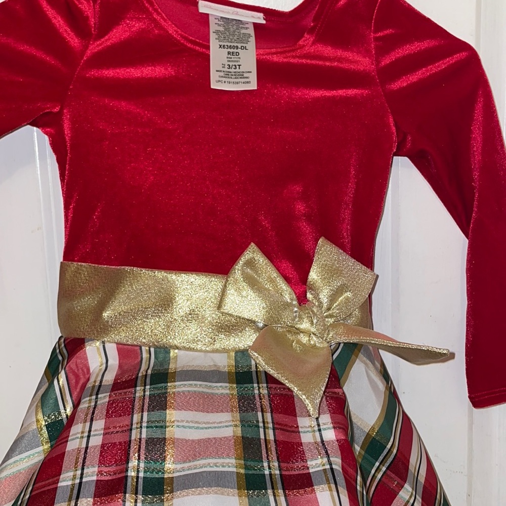 SOLD!!!!!!Macy’s Christmas Dress 🎄